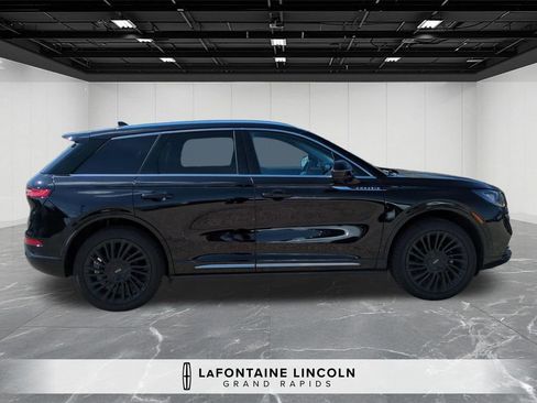 Certified 2022 Lincoln Corsair Reserve w/ Equipment Group 201A AWD/4WD image 6