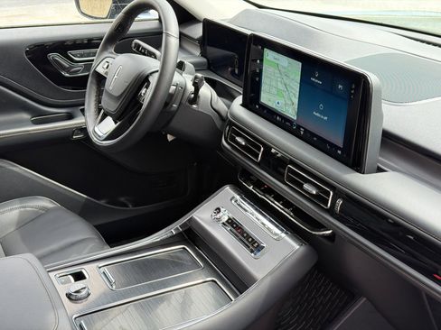 New 2026 Lincoln Aviator AWD image 11