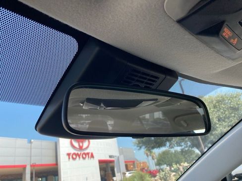 Used 2025 Toyota Corolla LE FWD image 25