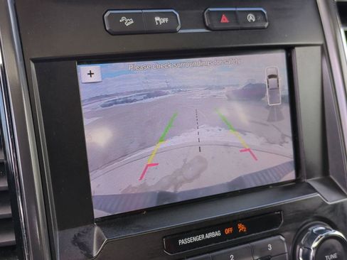 Used 2019 Ford F150 Lariat image 35