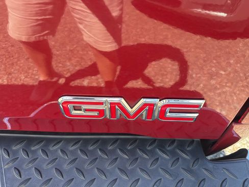Used 2005 GMC Canyon SLE w/ Safe And Sound Package AWD/4WD image 13