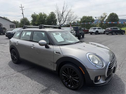 Used 2017 MINI Cooper Clubman ALL4 AWD/4WD image 3