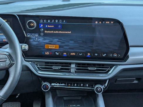Used 2025 Chevrolet Equinox EV RS FWD image 27