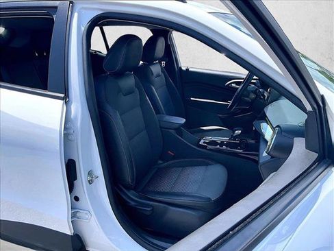 Used 2025 Chevrolet Trax LT w/ Driver Confidence Package FWD image 9