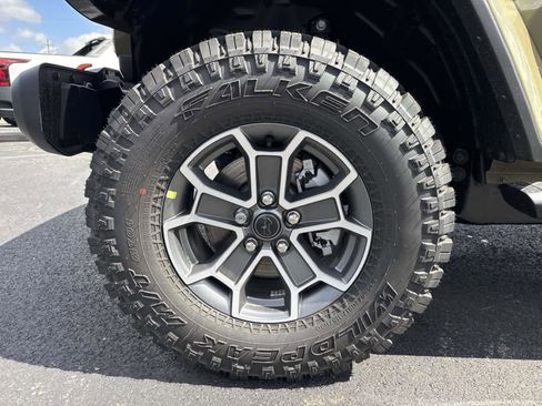 New 2026 Jeep Gladiator Mojave AWD/4WD image 3