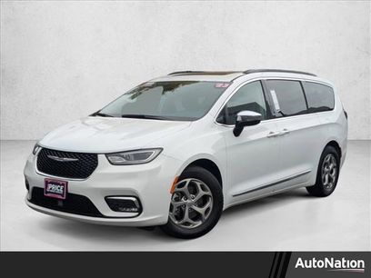 Used 2023 Chrysler Pacifica Limited