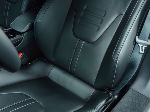 New 2025 Lotus Emira image 21