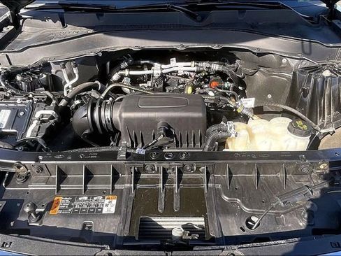 Certified 2022 Ford Explorer XLT w/ Equipment Group 202A image 10