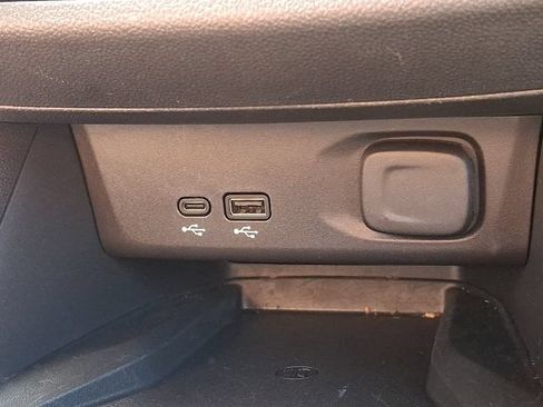 Used 2024 Buick Envista Preferred w/ Convenience I Package FWD image 25