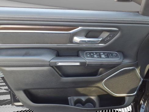 Used 2022 RAM 1500 Laramie AWD/4WD image 18