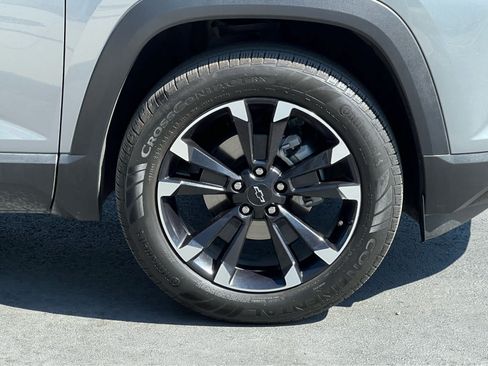 Used 2025 Chevrolet Equinox RS AWD/4WD image 16