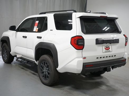 New 2026 Toyota 4Runner SR5 AWD/4WD image 7
