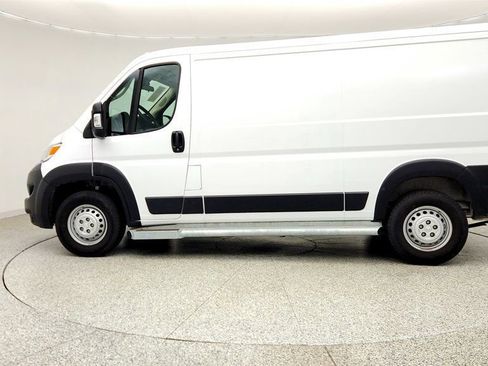 Used 2025 RAM ProMaster 2500 w/ U-Haul Equipment Group FWD image 8