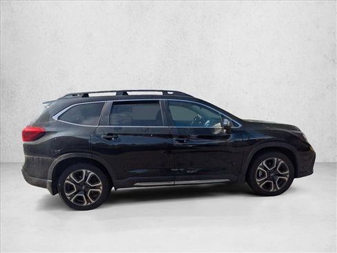 Used 2023 Subaru Ascent Limited w/ Technology Package AWD/4WD image 4