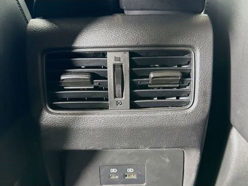 Used 2023 Nissan Rogue SL image 25