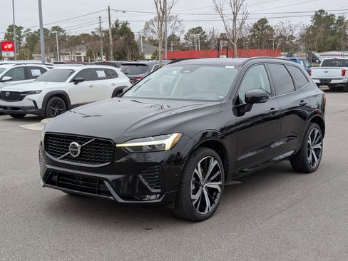 Used 2023 Volvo XC60 B5 Ultimate w/ Climate Package image 7