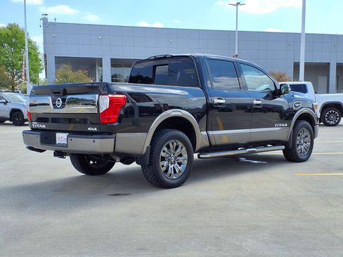 Used 2017 Nissan Titan Platinum Reserve image 5