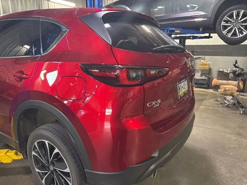 Used 2023 MAZDA CX-5 AWD 2.5 S w/ Premium Plus Pkg image 3