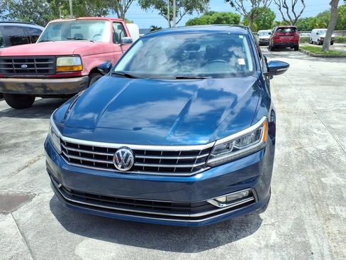 Used 2018 Volkswagen Passat 2.0T SE w/ SE Lighting Package FWD image 8