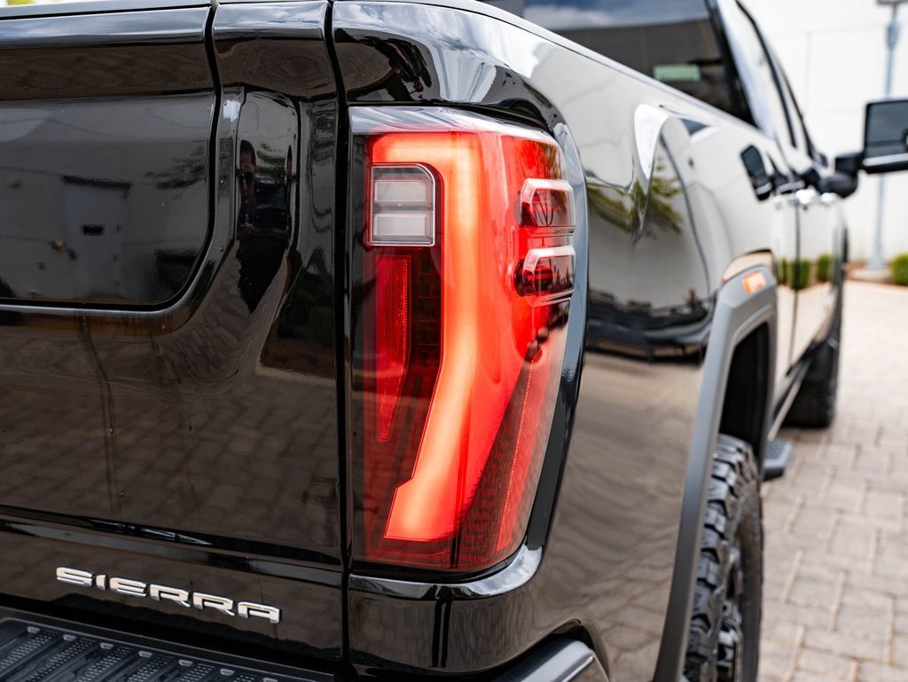 Used 2024 GMC Sierra 2500 Denali Ultimate w/ Max Trailering Package AWD/4WD image 9