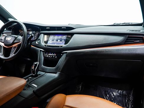 Used 2025 Cadillac XT5 Premium Luxury AWD/4WD image 18