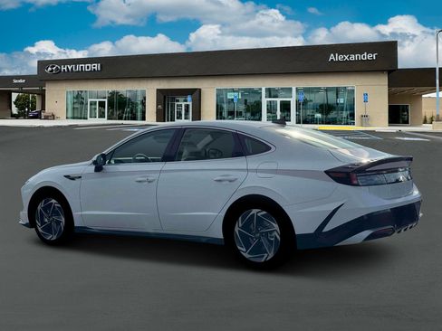 New 2026 Hyundai Sonata SEL FWD image 4