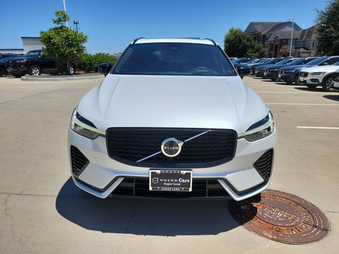 Used 2022 Volvo XC60 T8 R-Design w/ Advanced Package AWD/4WD image 2