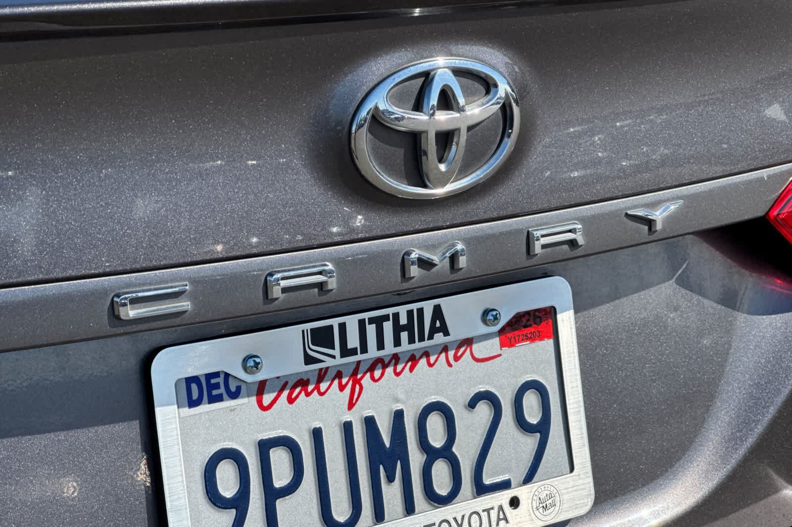 Used 2019 Toyota Camry SE w/ Carpet Mat Package FWD image 25