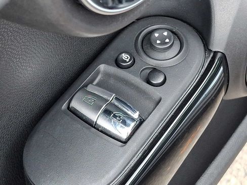Used 2024 MINI Cooper 2-Door Hardtop FWD image 25