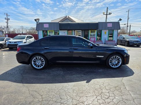 Used 2014 BMW 750Li xDrive image 27