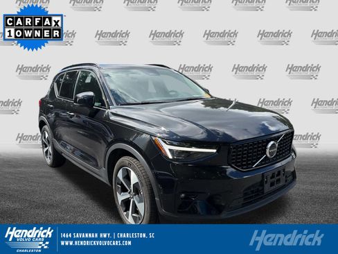 Used 2026 Volvo XC40 B5 Plus AWD/4WD image 1