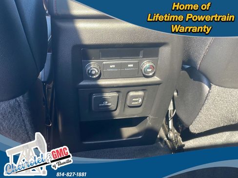 Used 2023 Chevrolet Traverse RS AWD/4WD image 14