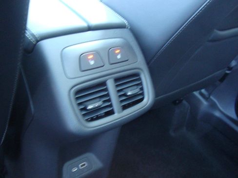 Used 2023 Buick Envision Avenir image 47