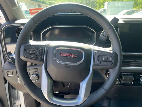 New 2026 GMC Sierra 2500 SLE w/ SLE Value Package; AWD/4WD image 16