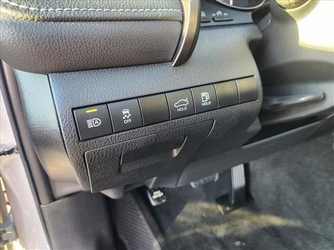 Used 2024 Toyota Camry SE image 27