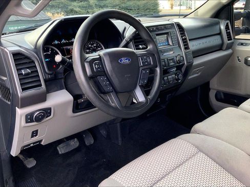 Used 2019 Ford F250 XLT w/ XLT Value Package image 14