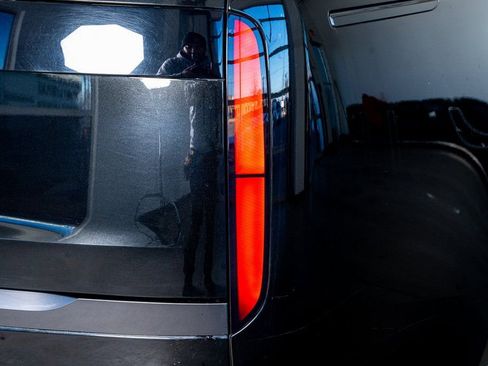 Used 2024 Land Rover Range Rover Autobiography image 29