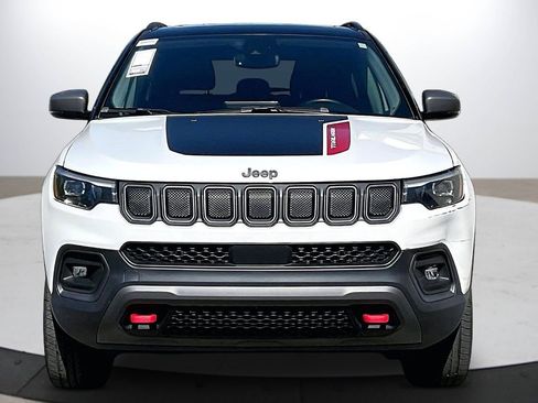 Used 2022 Jeep Compass Trailhawk w/ Trailhawk Elite Group AWD/4WD image 3