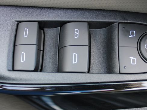 New 2026 Chevrolet Equinox LT w/ Convenience Package II image 29