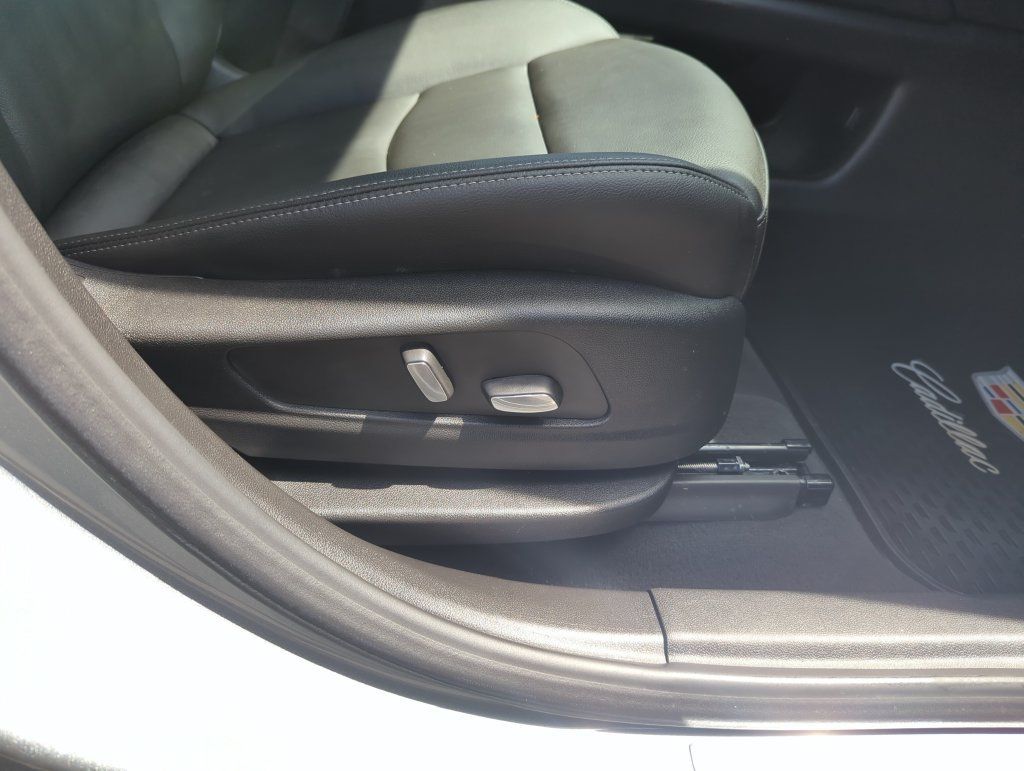 Used 2024 Cadillac XT6 Luxury AWD/4WD image 38