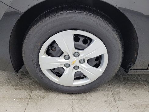 Used 2018 Chevrolet Cruze LS image 31