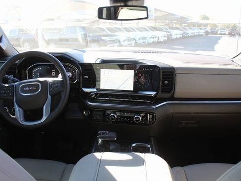 Used 2025 GMC Sierra 1500 SLT image 21