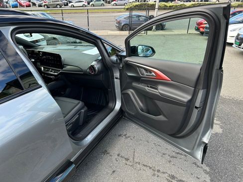 Used 2024 Chevrolet Equinox EV RS image 44