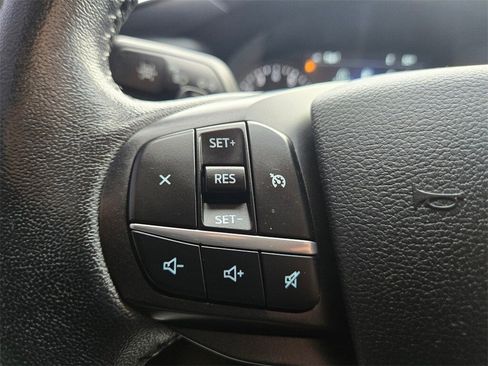 Used 2020 Ford Explorer XLT image 18