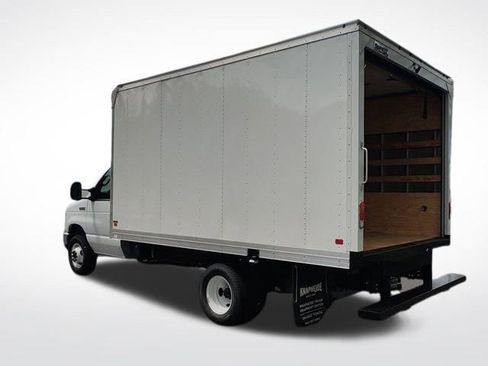 New 2026 Ford E-450 and Econoline 450 Super Duty w/ Power Equipment Group image 7