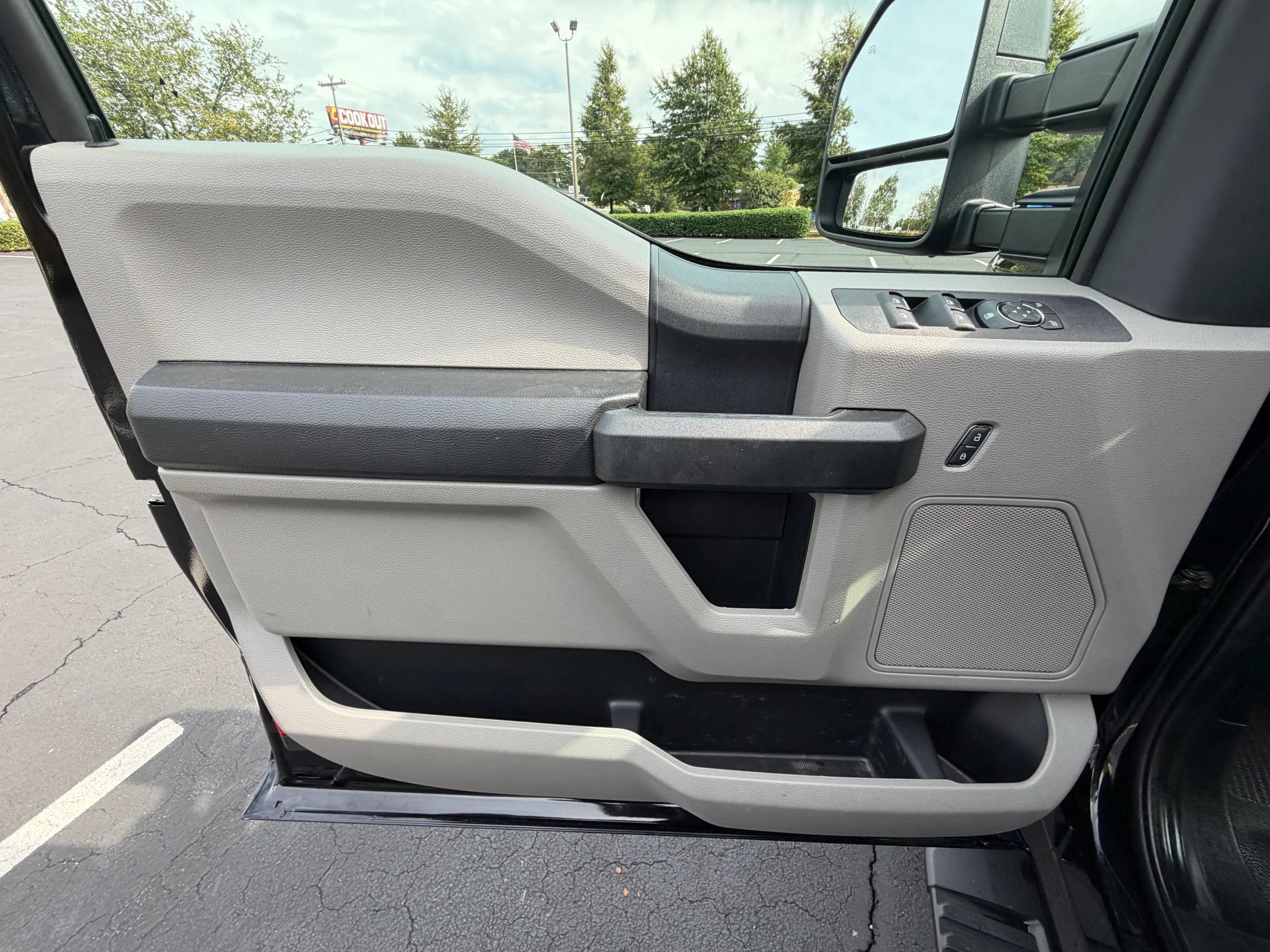 Used 2019 Ford F250 XL w/ Power Equipment Group AWD/4WD image 12