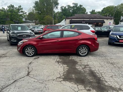 Used 2014 Hyundai Elantra SE w/ Option Group 02 FWD image 4