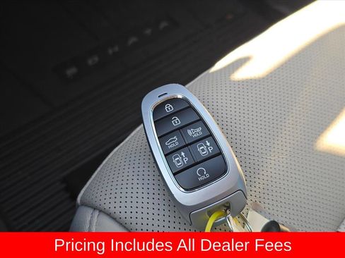 Used 2023 Hyundai Sonata Limited w/ Preferred Accessory Package FWD image 10