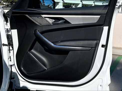 Used 2025 Jaguar F-PACE R-Dynamic S image 28