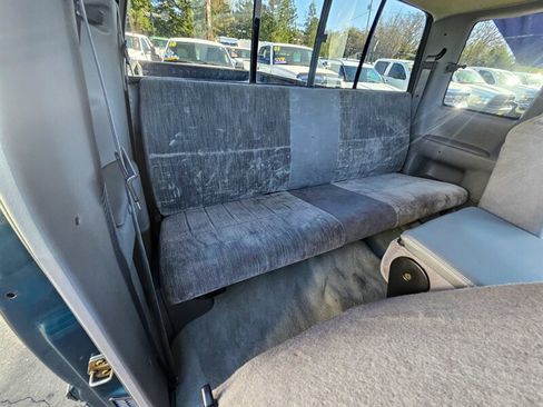 Used 1997 Dodge Ram 2500 Truck 4x4 Club Cab image 19